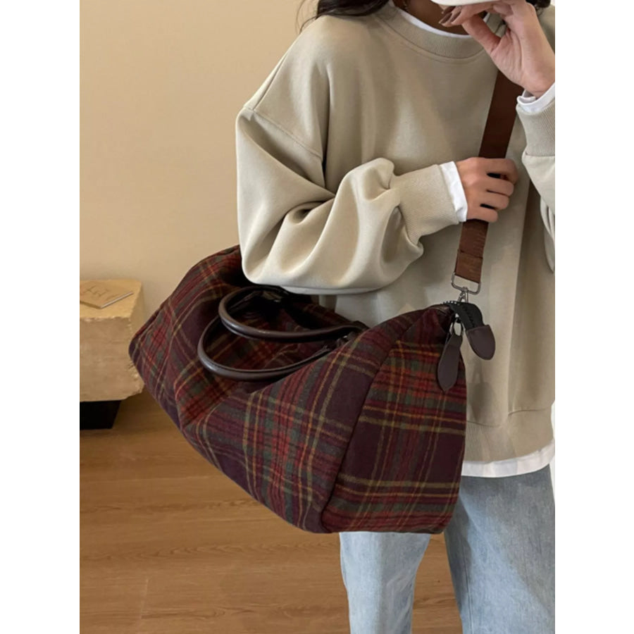Vintage Plaid Pattern Travel Bag Burgundy / One Size Apparel and Accessories
