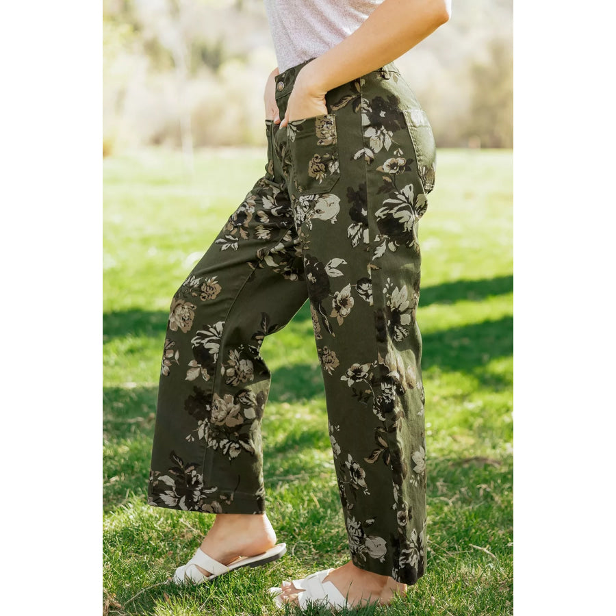 Vintage Style Floral Print High Waist Wide Leg Jeans Apparel and Accessories