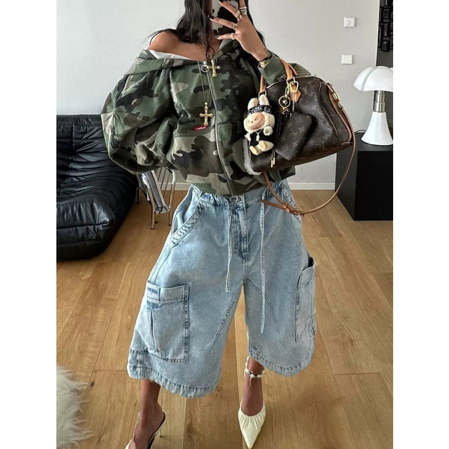 Washed Multi‑Pocket Cargo Loose Fit Capri Jeans Light Blue / S Apparel and Accessories