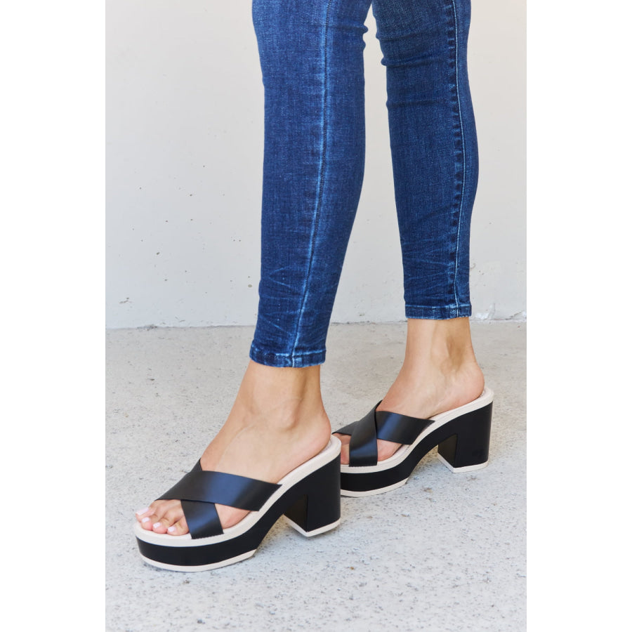 Weeboo Cherish The Moments Contrast Platform Sandals in Black footwear