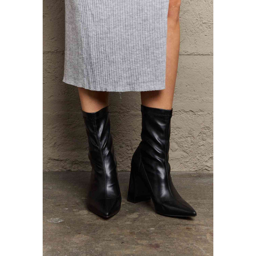 Weeboo Stacy Block Heel Sock Boots Black / 6.5