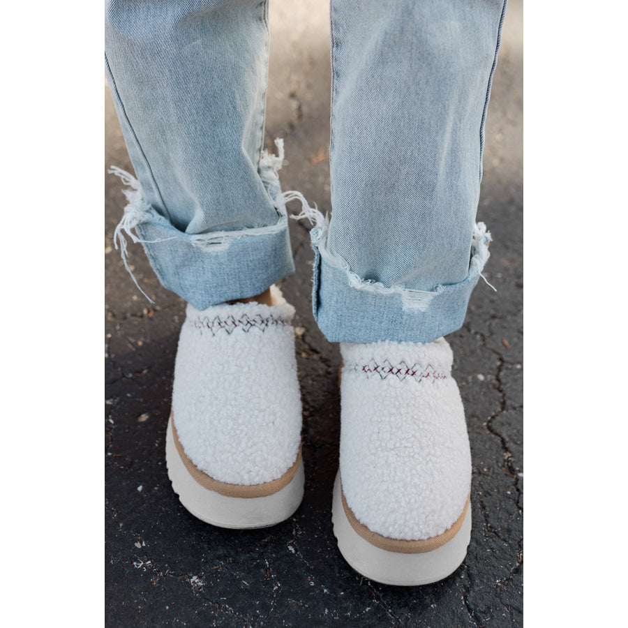 White Embroidered Sherpa Plush Thick Sole Winter Slippers Shoes & Bags/Slippers