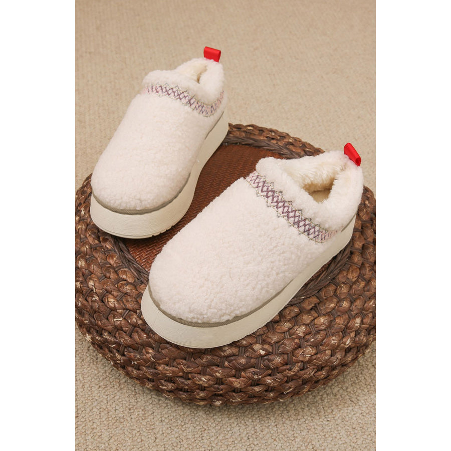 White Embroidered Sherpa Plush Thick Sole Winter Slippers Shoes &amp; Bags/Slippers