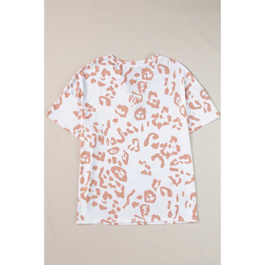 White Plus Size Leopard Print V Neck Short Sleeve Top Plus Size/Plus Size Tops/Plus Size Tops &amp; Tees