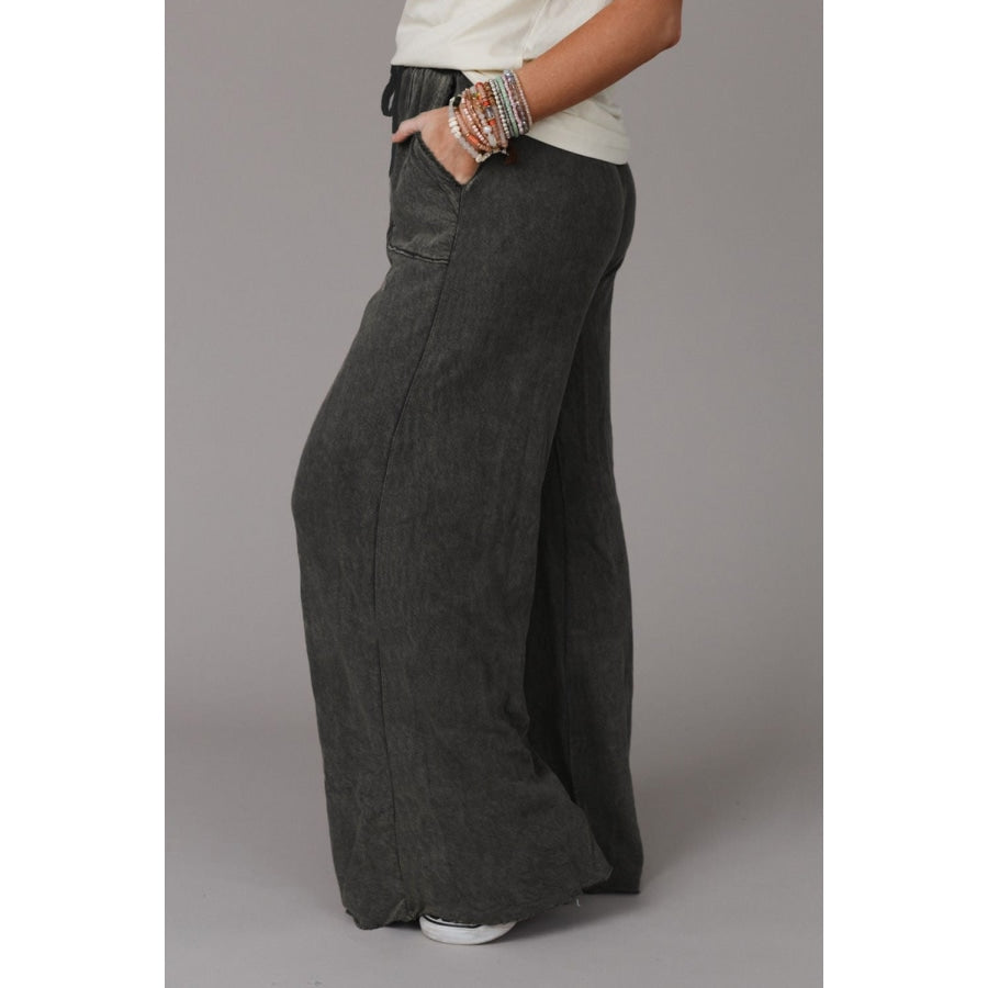 Wide Leg Pocketed Pants