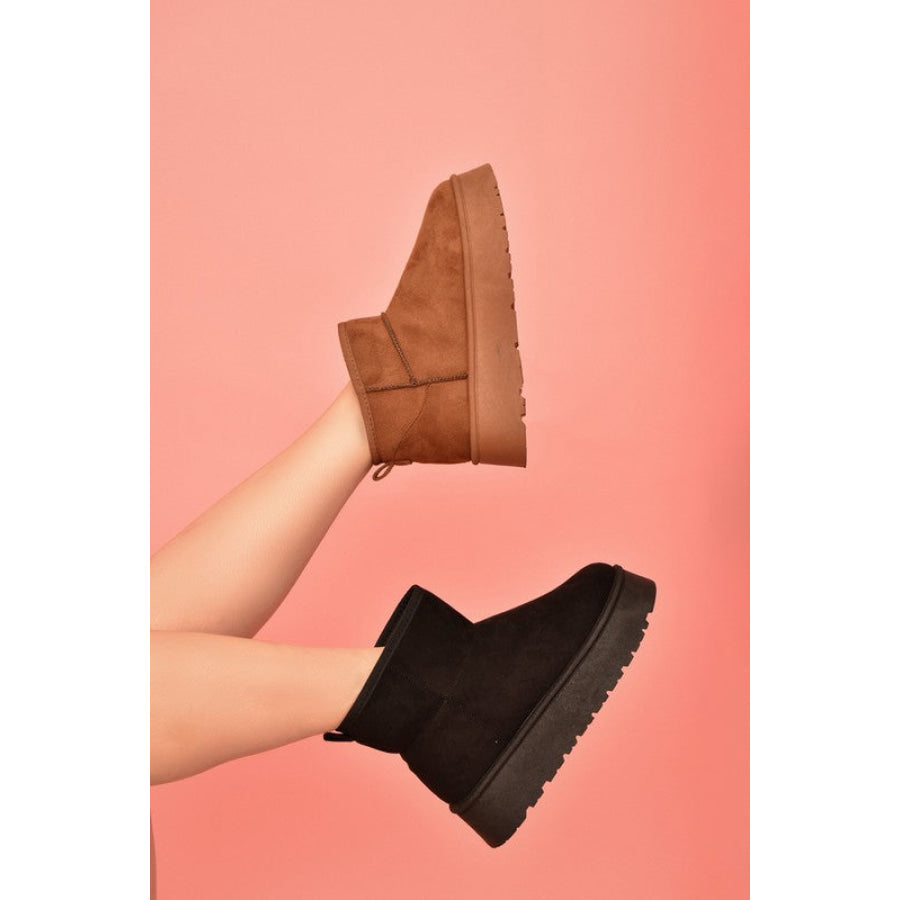 WILD DIVA Suede Round Toe Platform Booties Black / 6 Apparel and Accessories