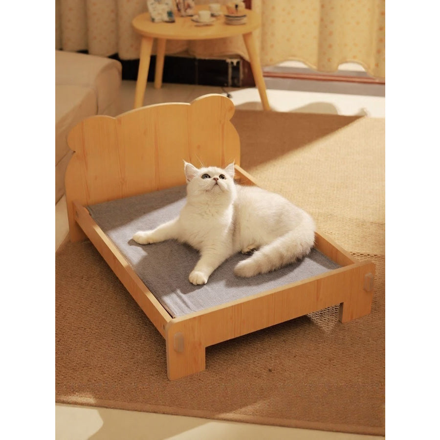 Wooden Pet Bed Bear Bed / S Apparel and Accessories