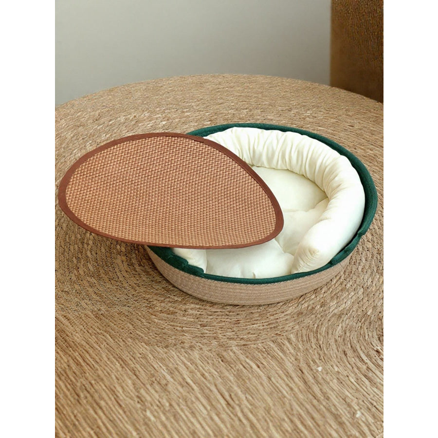 Woven Pet Nest Nest + White Mat (4 pcs) / S Apparel and Accessories