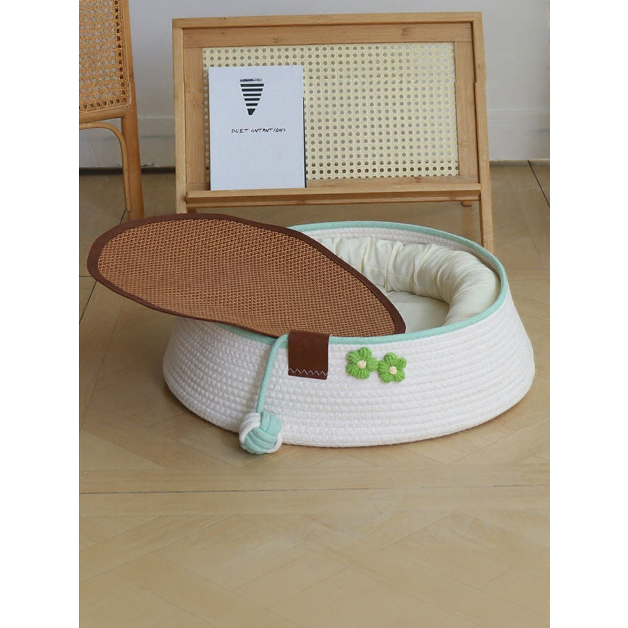 Woven Pet Nest with Toy Ball White Sets(4 Pcs) / S Apparel and Accessories