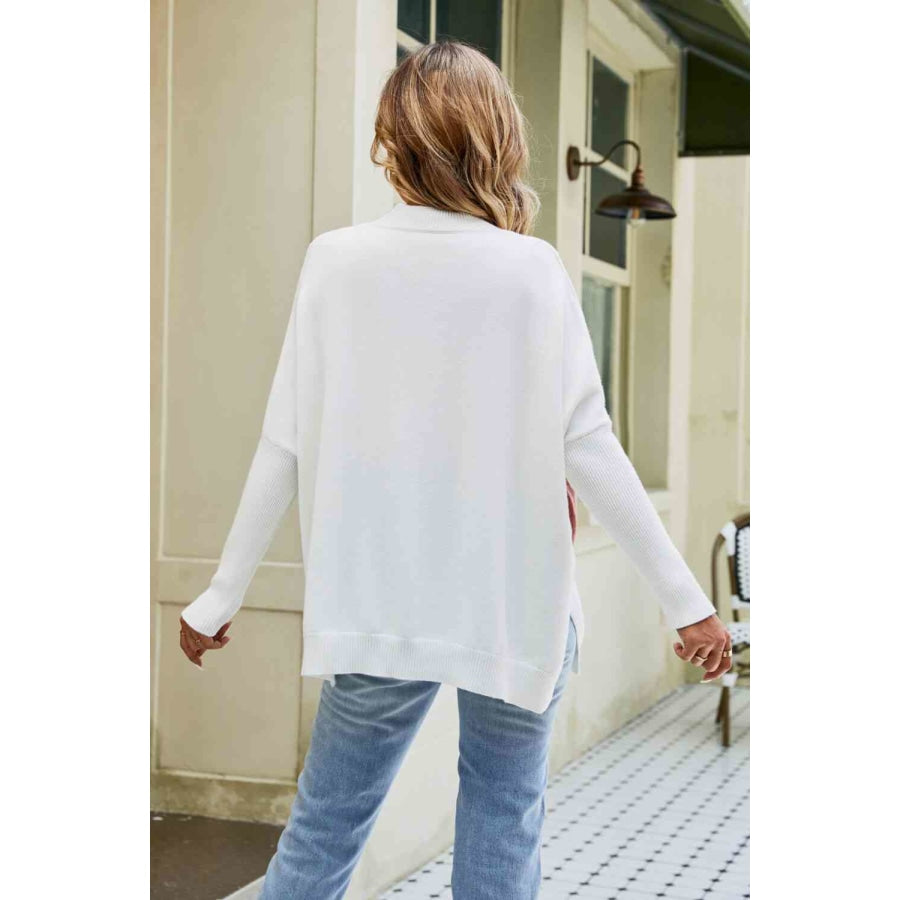 Woven Right Color Block Round Neck Side Slit Sweater White / S