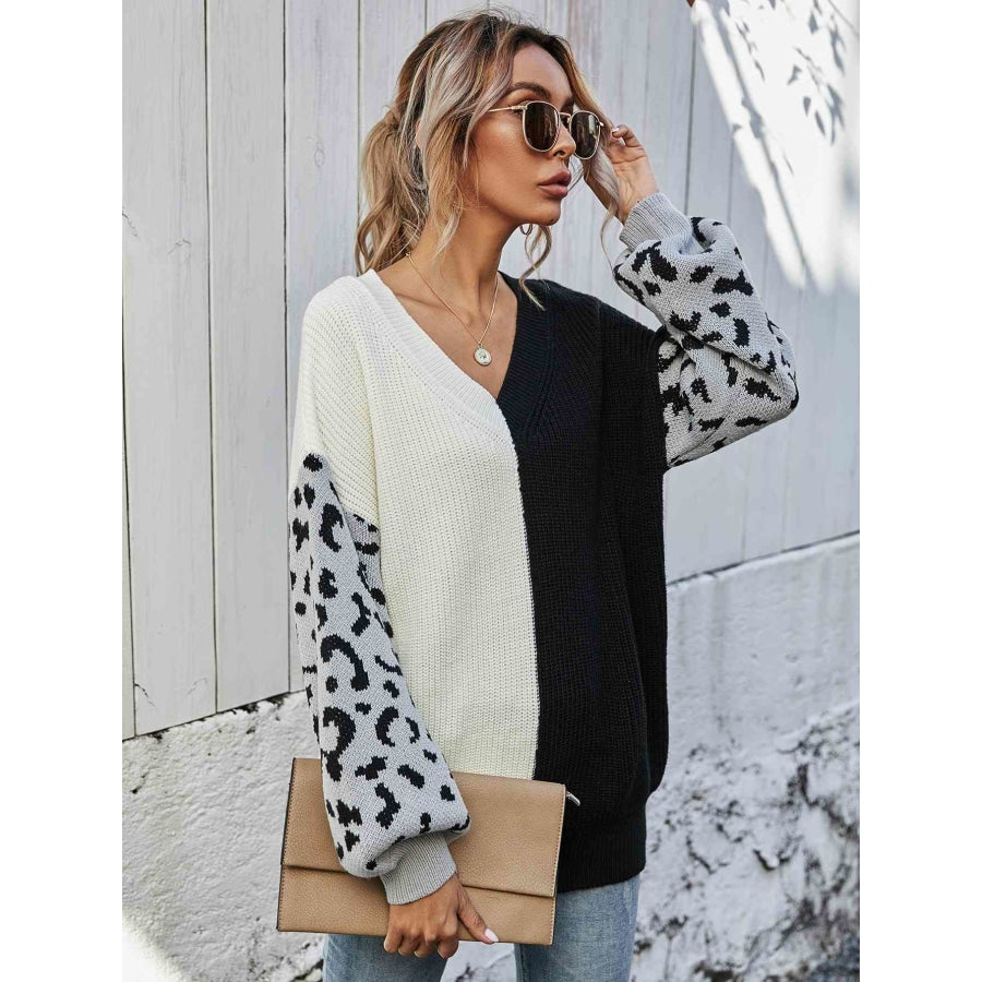 Woven Right Leopard Color Block V-Neck Tunic Pullover Sweater White/Black / S