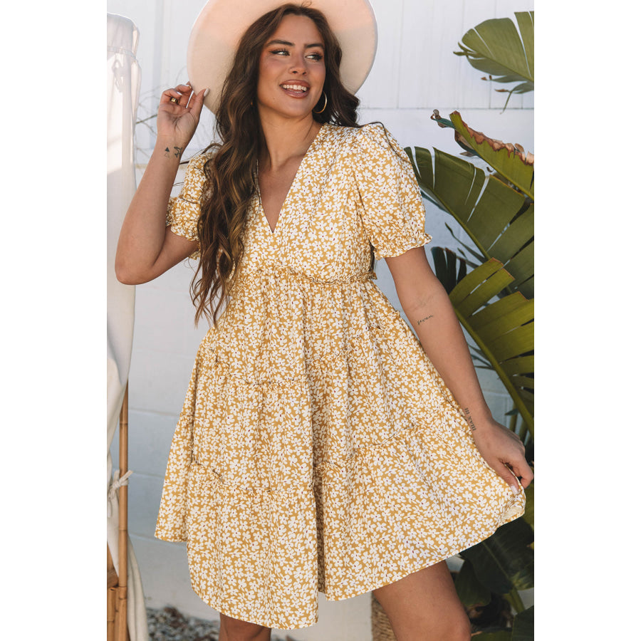 Yellow Floral Short Sleeve V Neck Frilly Tiered Mini Dress Dresses/Floral Dresses