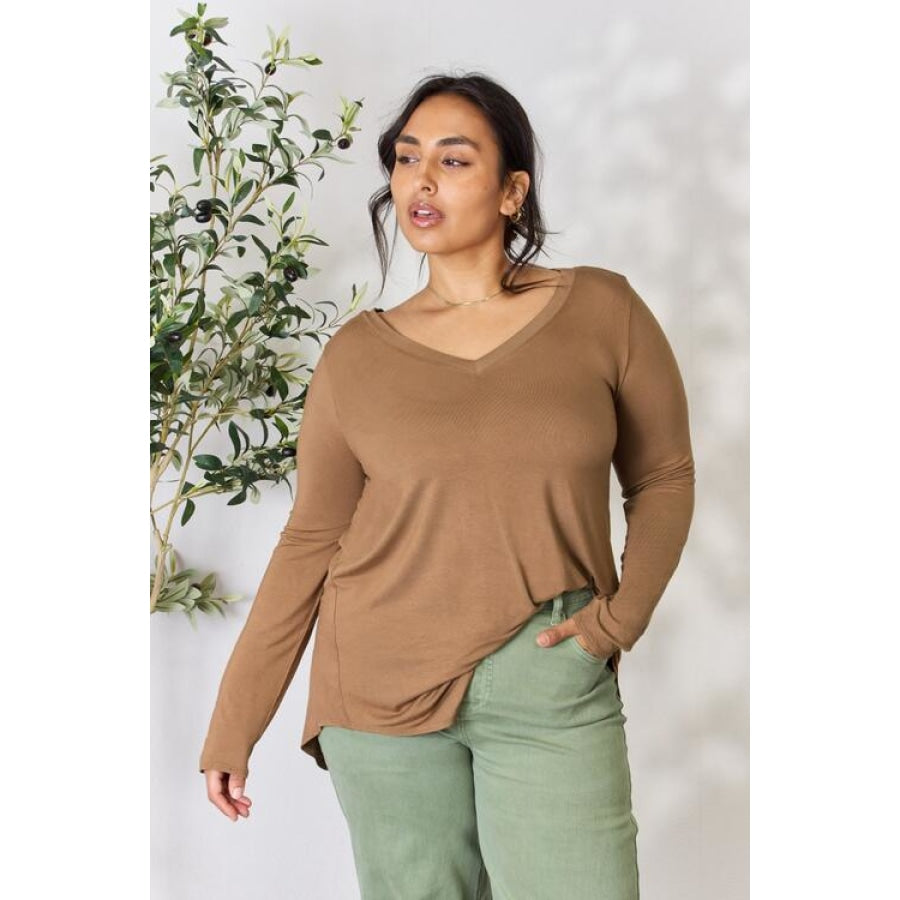 Zenana Outfitters V Neck Long Sleeve Green Top Size Medium