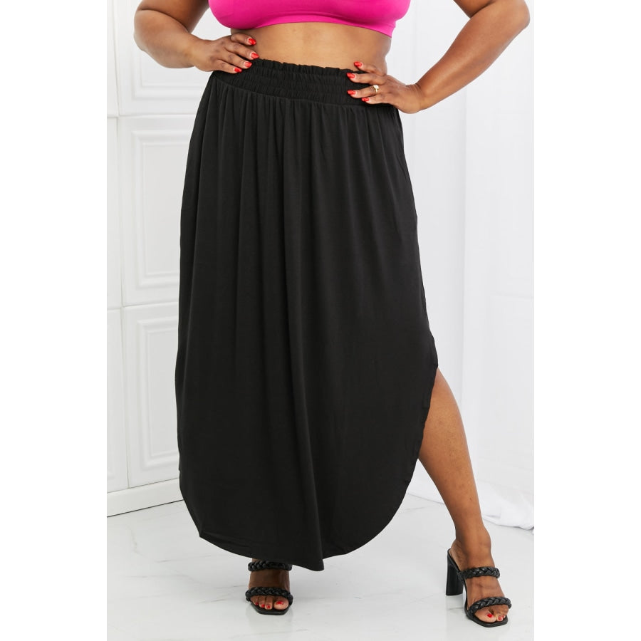 Zenana It’s My Time Full Size Side Scoop Scrunch Skirt in Black Black / S