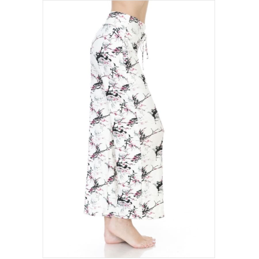 NEW ARRIVALS! Buttery Soft Solid and Printed Lounge/Pajama Pants! Ivory Abstract Floral / S Lounge Pants / Pajamas